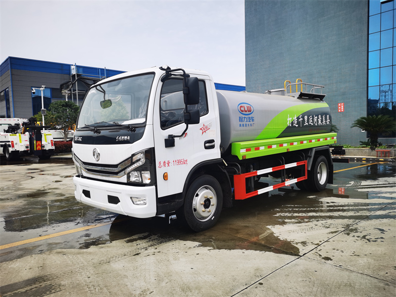 國(guó)六大多利卡 9.2噸灑水車(chē)
